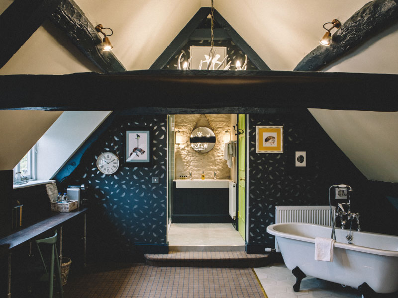 Free Fall #04 in a bathroom suite at Stag Lodge – Stow in the Wold